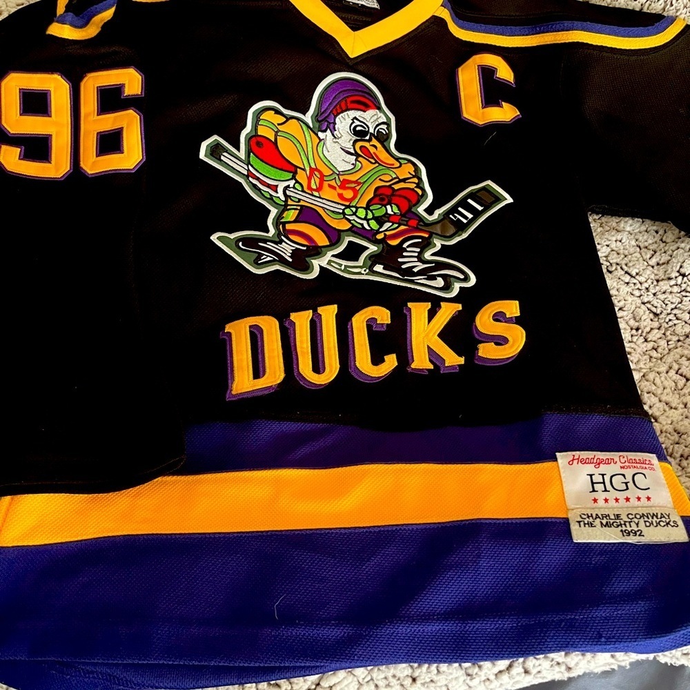 Mighty Ducks Conway Hockey Jersey size small